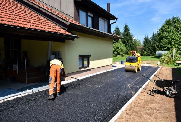 Cost of Blacktopping Service in Modesto